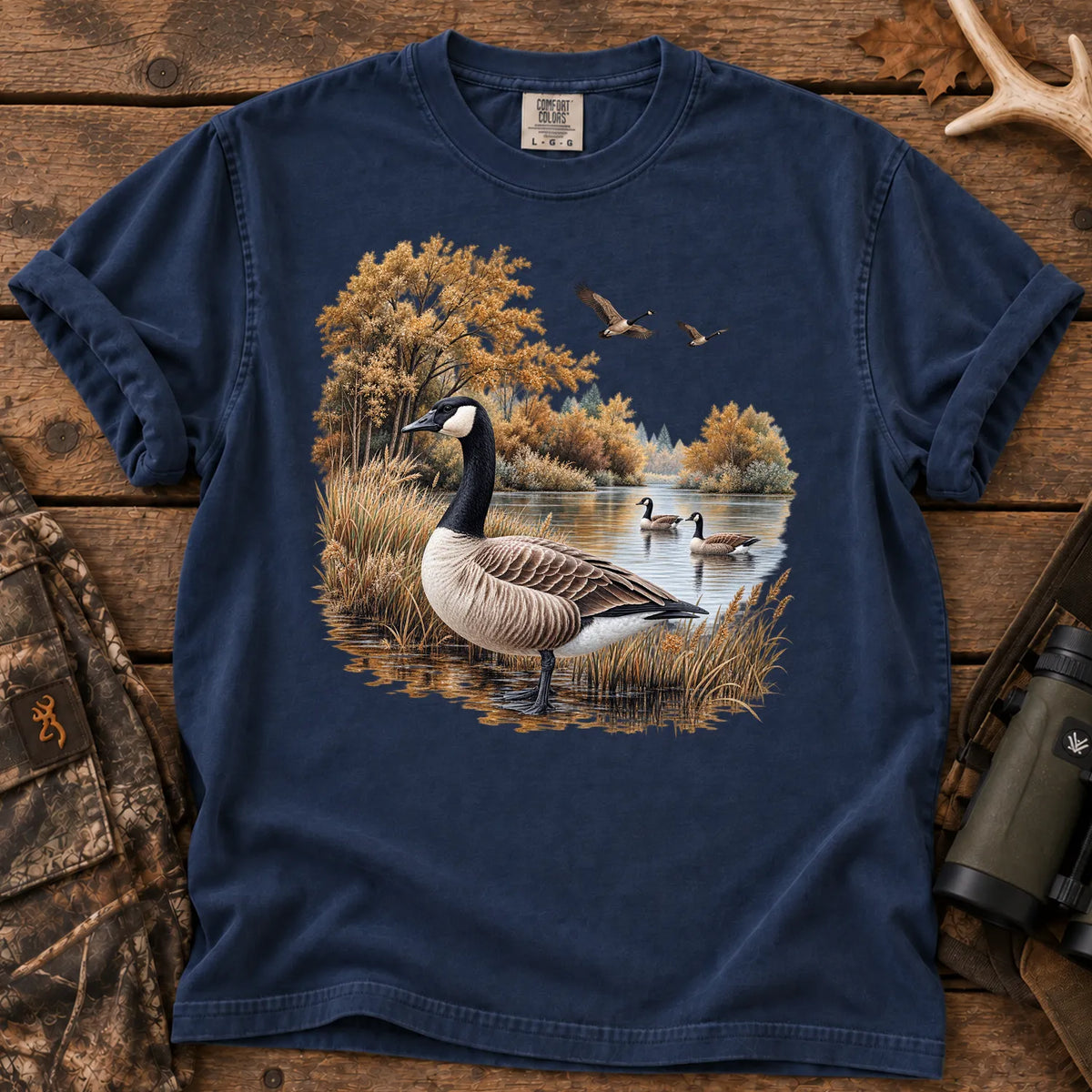 Autumn Goose Pond T-Shirt in True Navy