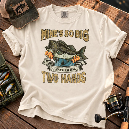 Big Bass Two Hands Fishing T-Shirt in Ivory