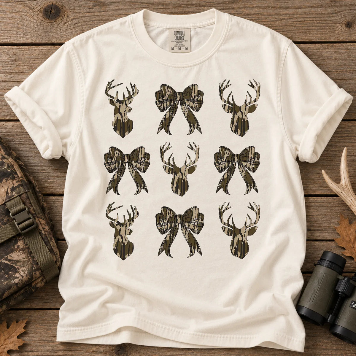 Camo Bow Deer Hunt T-Shirt in Ivory