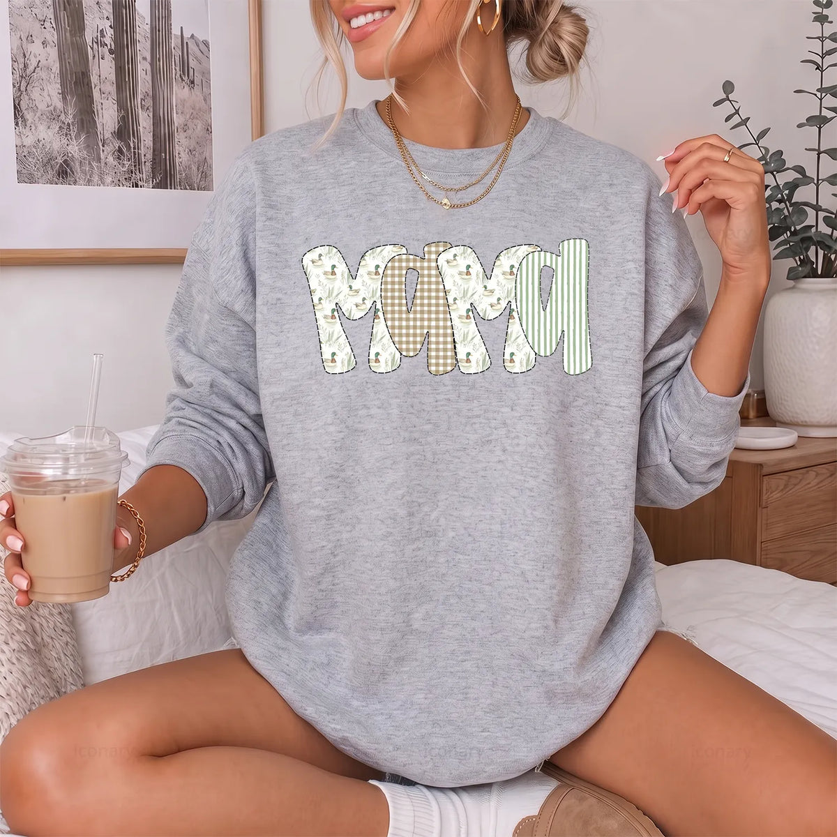 Camo Duck Hunting Mama Script Sweatshirt Women model in Sport Grey