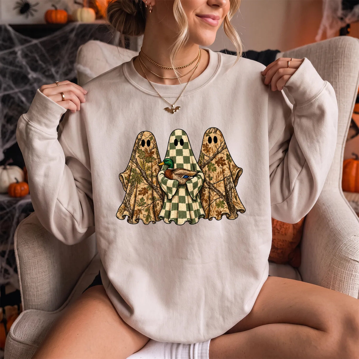 Camo Mallard Ghost Trio Sweatshirt Women model in Sand