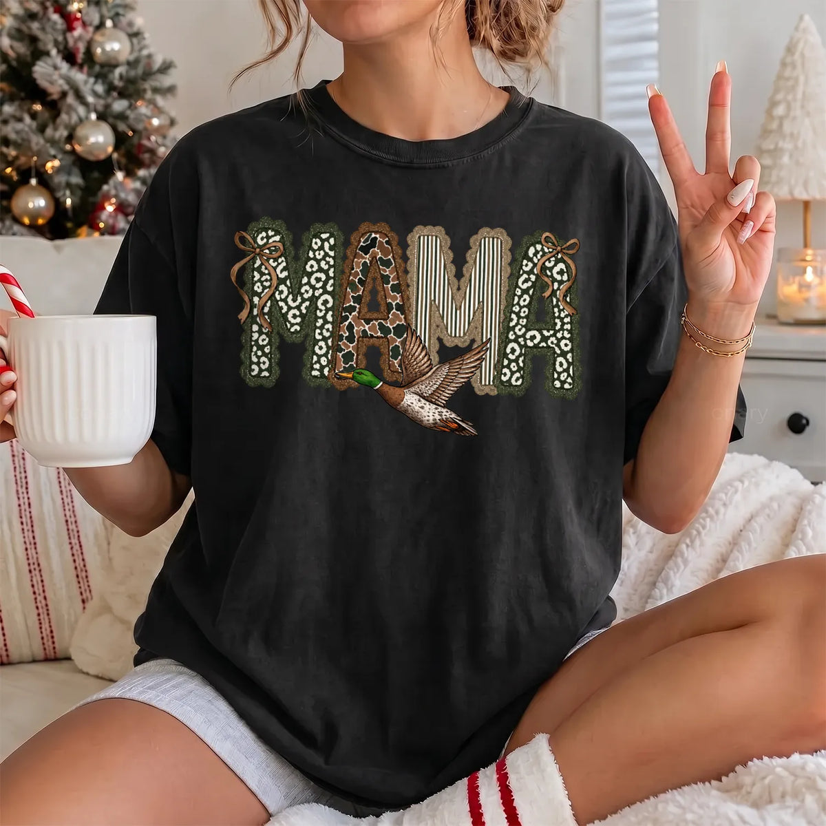 Duck Hunting Mama T-Shirt Women model in Black
