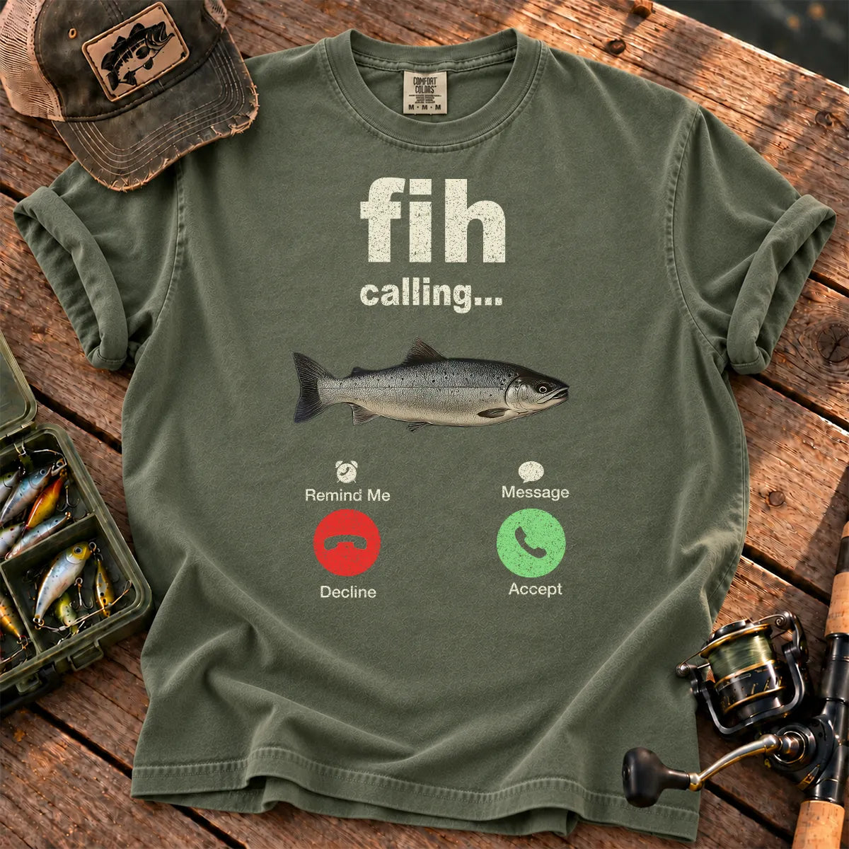 Fish Calling T-Shirt in Moss