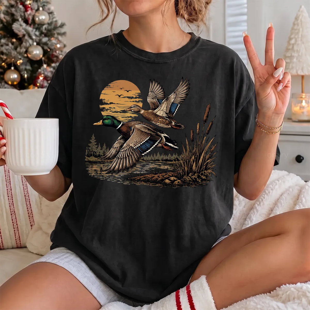 Flying Mallards Sunset T-Shirt Women model in Black