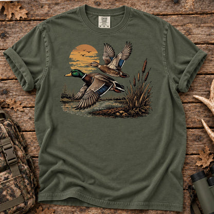 Flying Mallards Sunset T-Shirt in Moss