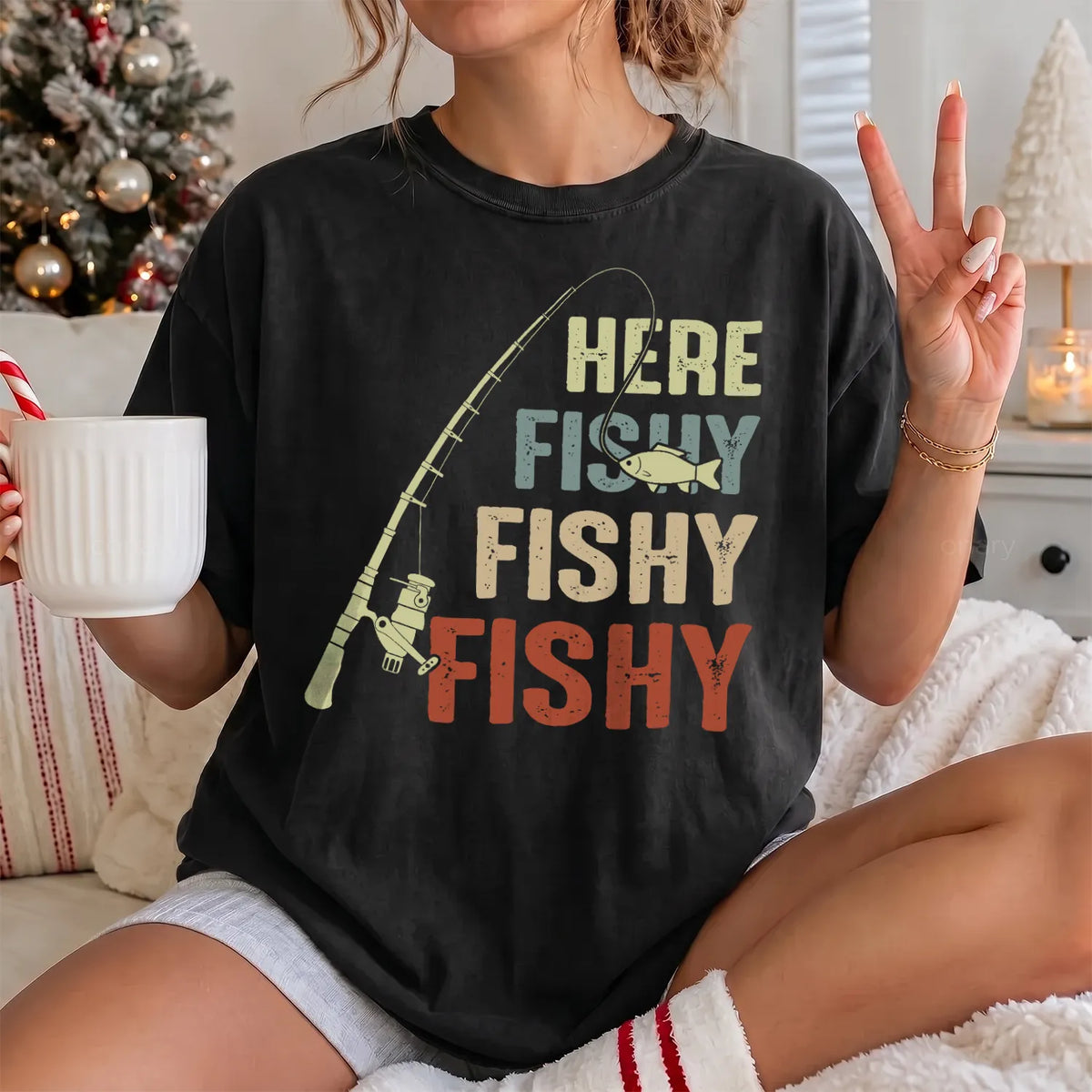 Here Fishy Fishy Fishy T-Shirt Women model in Black