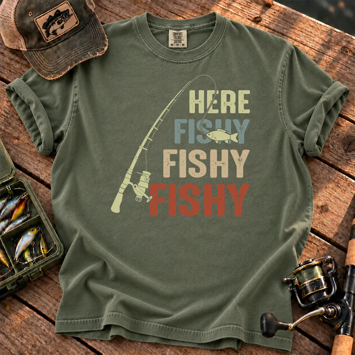 Here Fishy Fishy Fishy T-Shirt in Moss