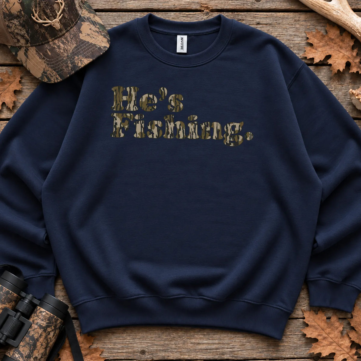 Hes Fishing Camo Text Sweatshirt in Navy