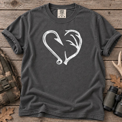 Hook and Antler Heart T-Shirt in Pepper
