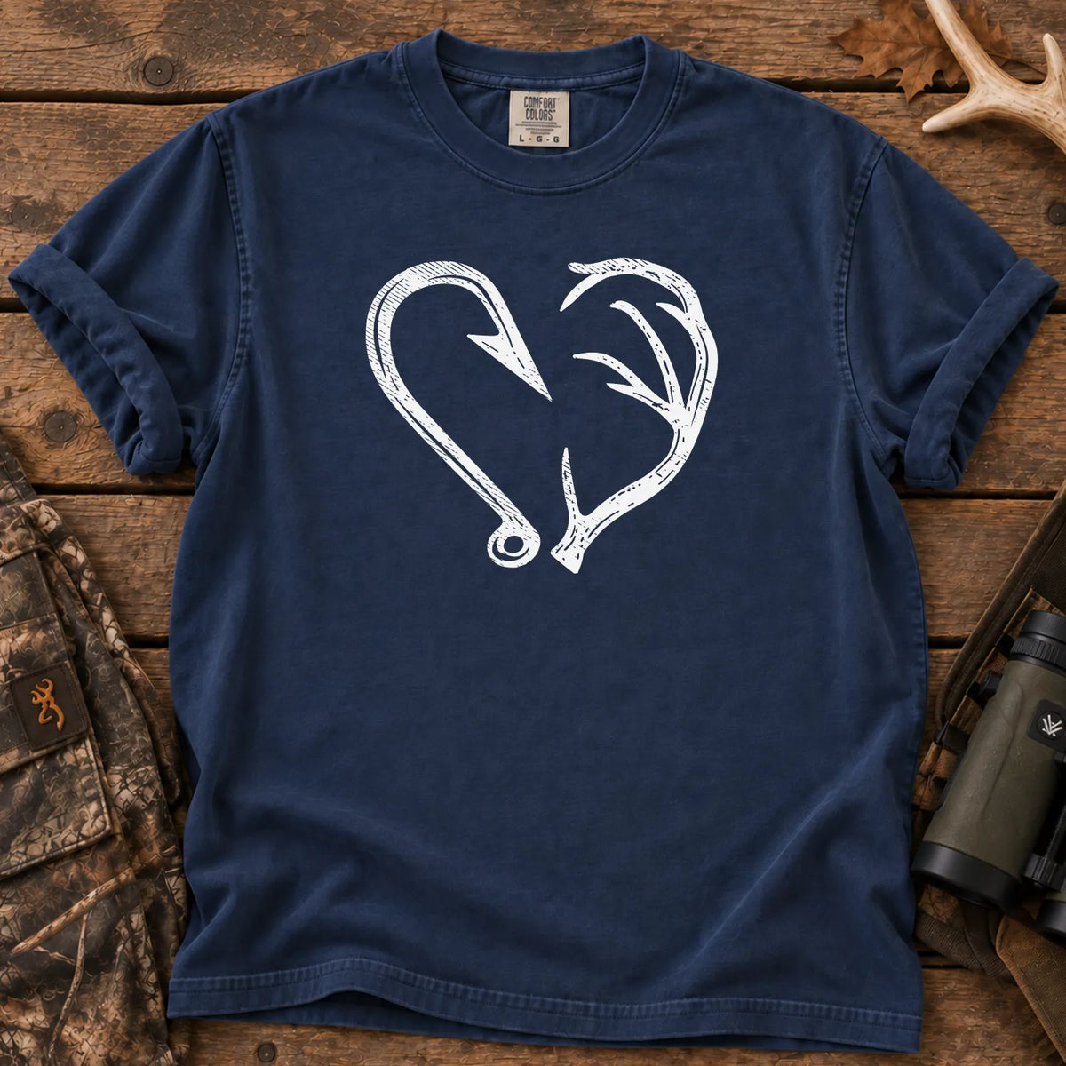 Hook and Antler Heart T-Shirt in True Navy