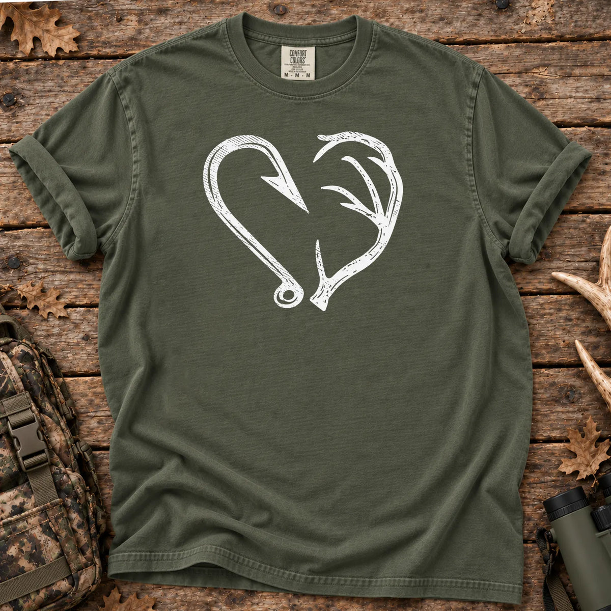Hook and Antler Heart T-Shirt in Moss
