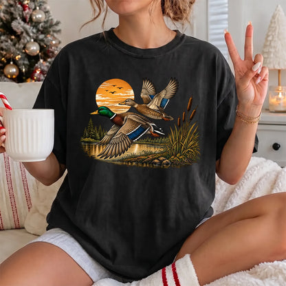 Mallard Sunset Flight T-Shirt Women model in Black