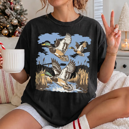 Mallards Landing T-Shirt Women model in Black