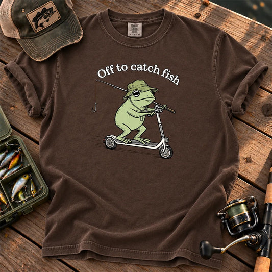 Off to Catch Fish Frog T-Shirt in Espresso