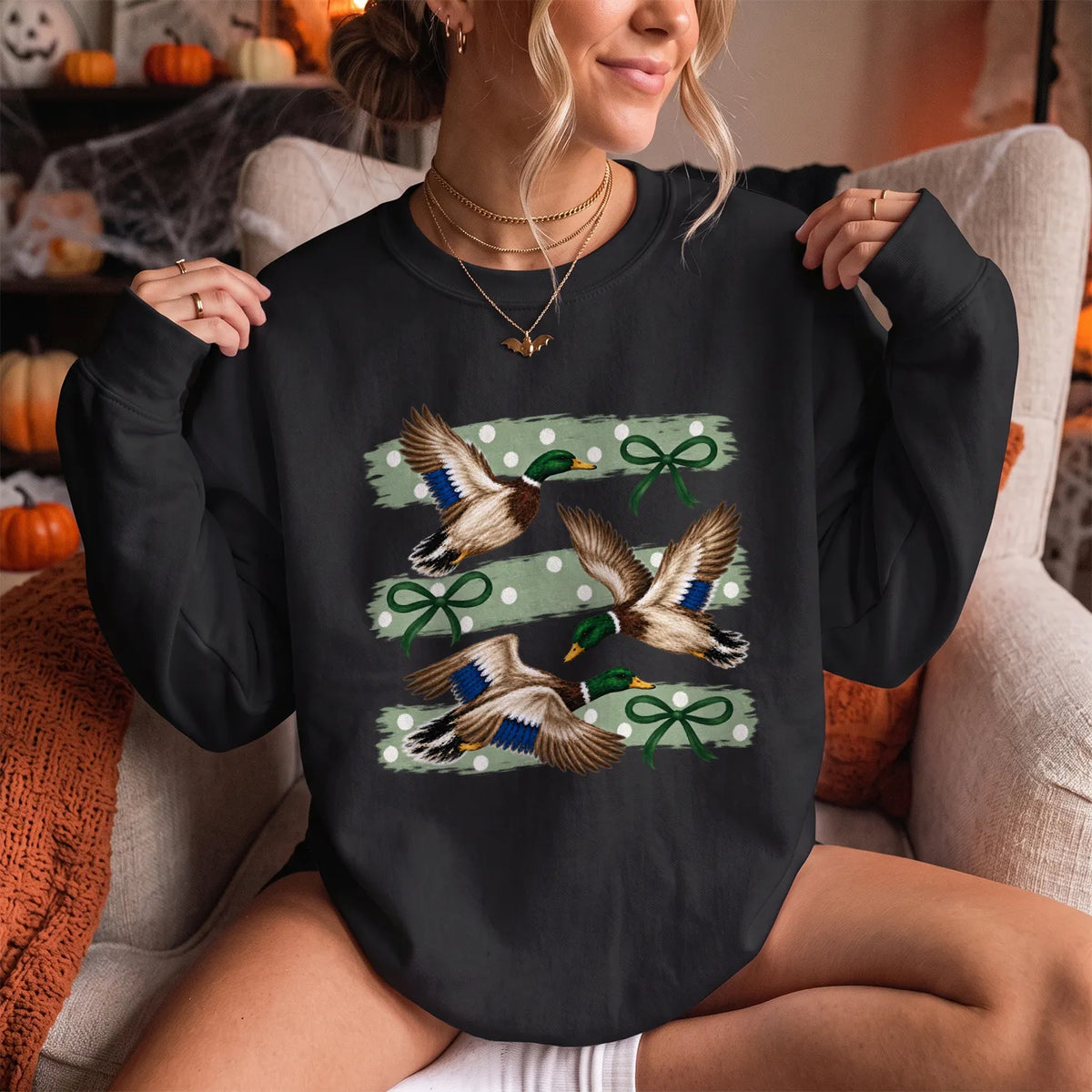 Retro Mallard Duck Trio Sweatshirt Women model in Black