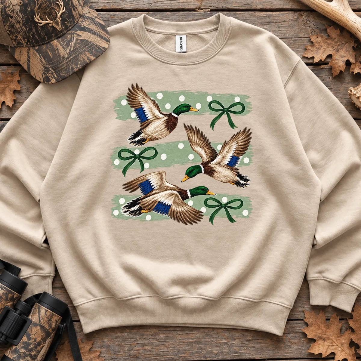 Retro Mallard Duck Trio Sweatshirt in Sand