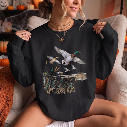 Retro Mallards Pond Sweatshirt Women model in Black