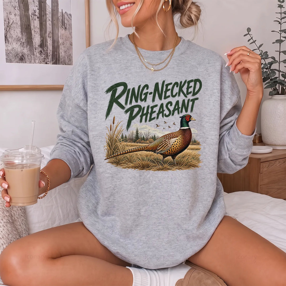 Ring-Necked Pheasant Sweatshirt Women model in Sport Grey
