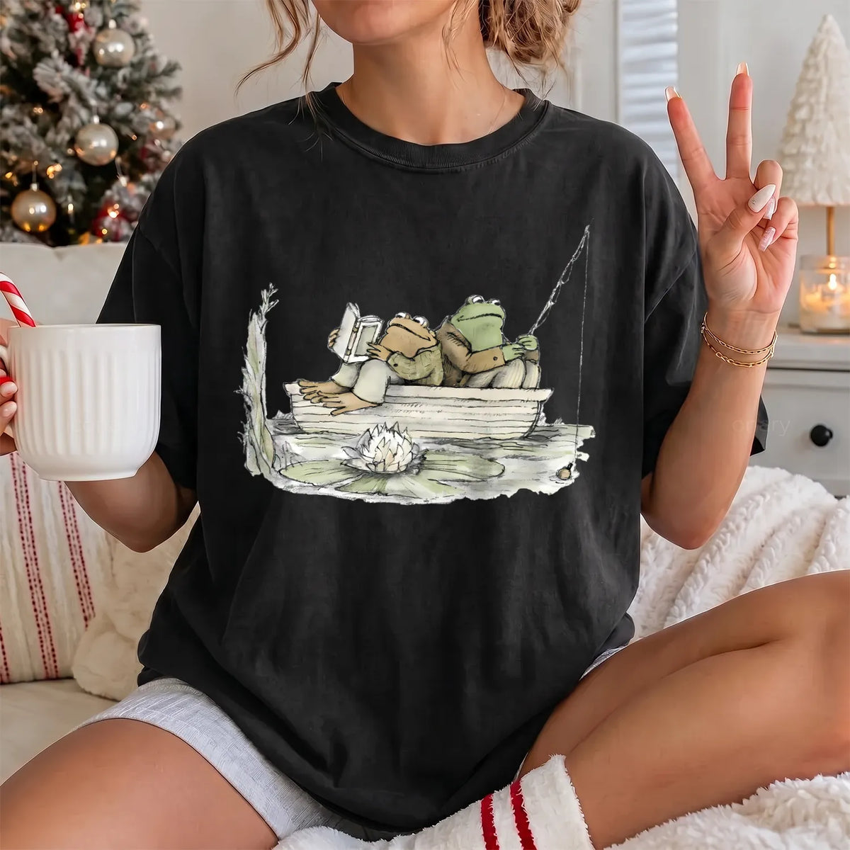 Two Frog Friends Fishing T-Shirt Women model in Black