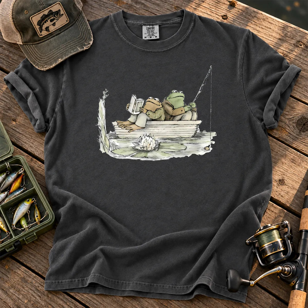 Two Frog Friends Fishing T-Shirt in Pepper