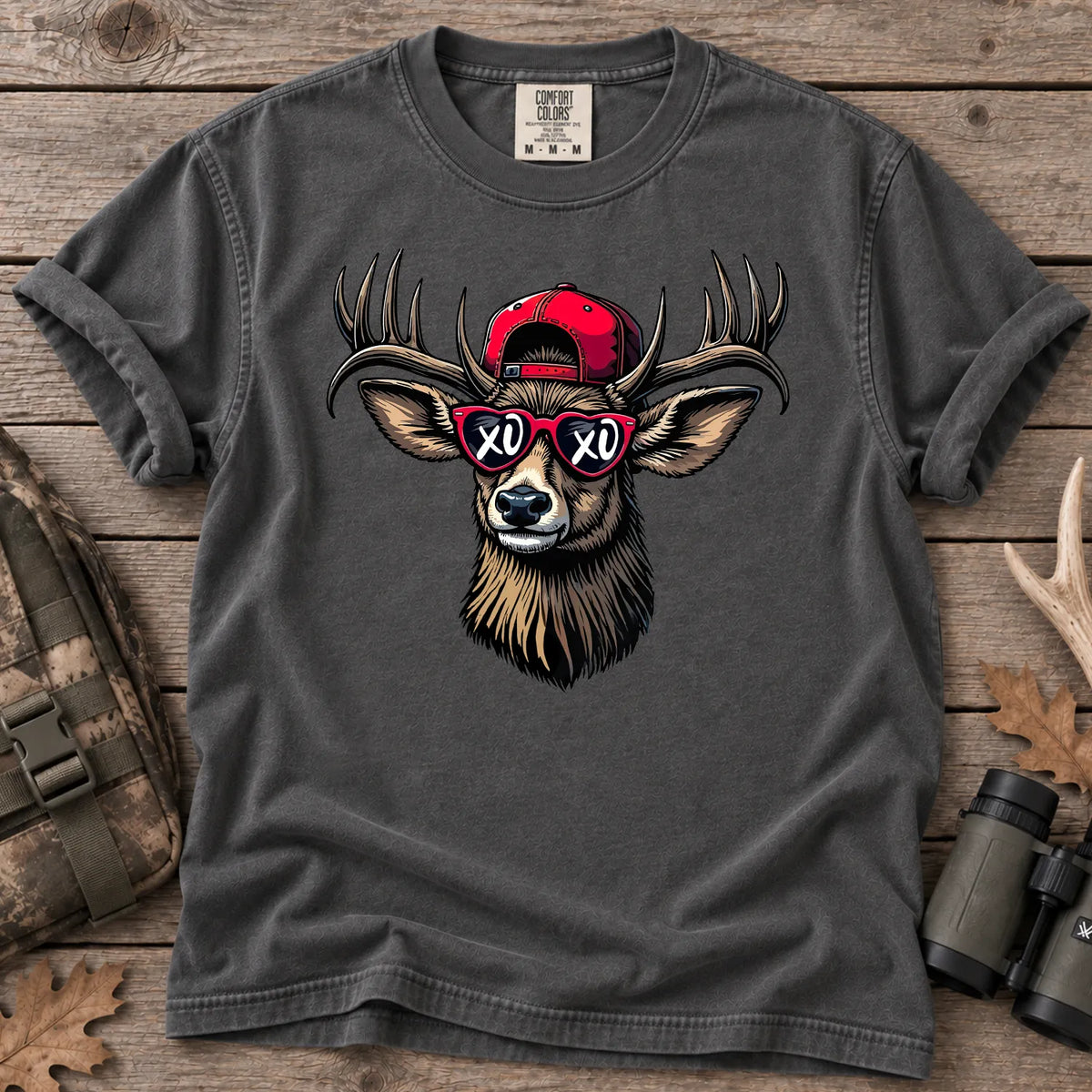 Valentine Buck Sunglasses T-Shirt in Pepper