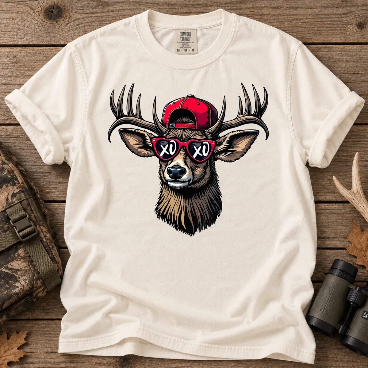 Valentine Buck Sunglasses T-Shirt in Ivory