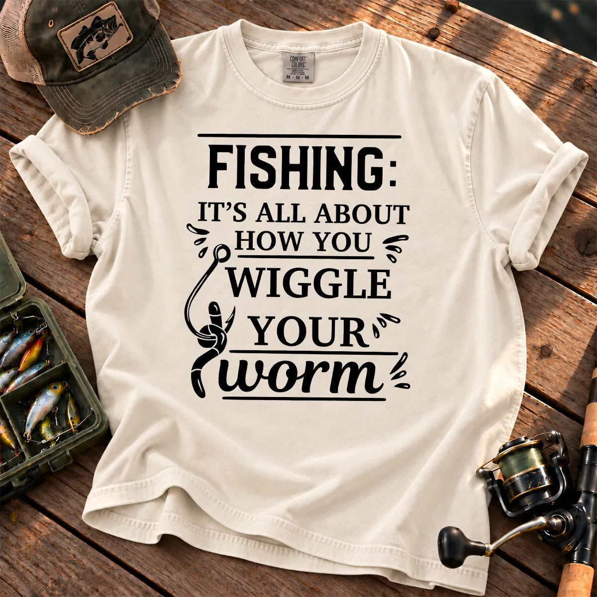 Wiggle Your Worm Fishing T-Shirt in Ivory